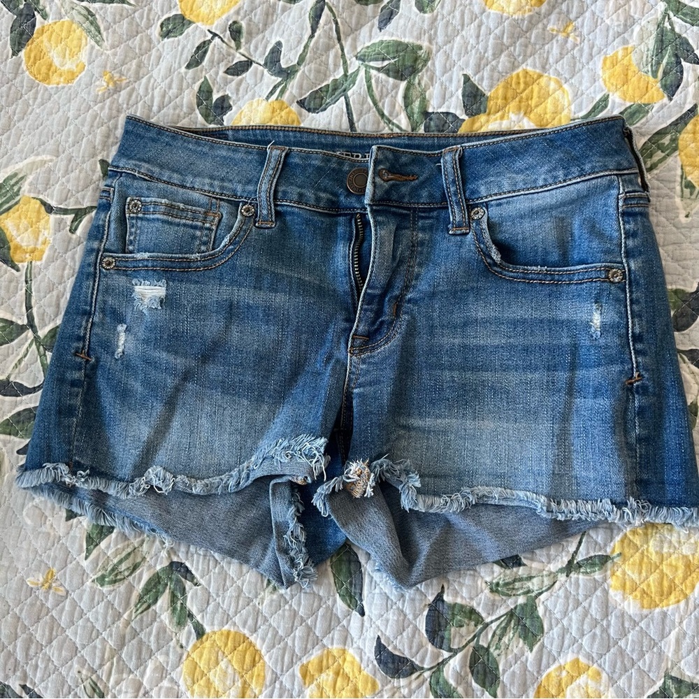American Eagle denim shorts🐳